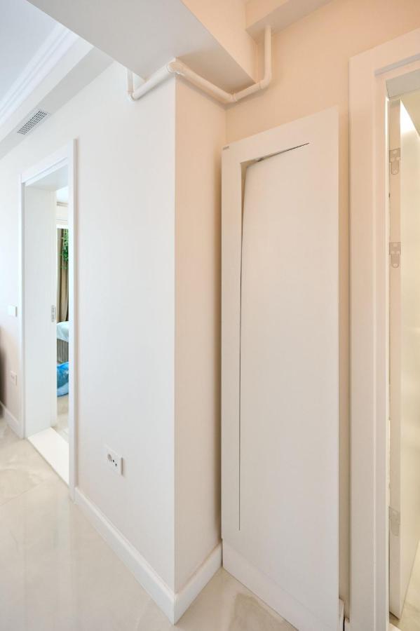Wave N' Sea Apartment In Infinity Beach Resort - Parking Mamaia Buitenkant foto
