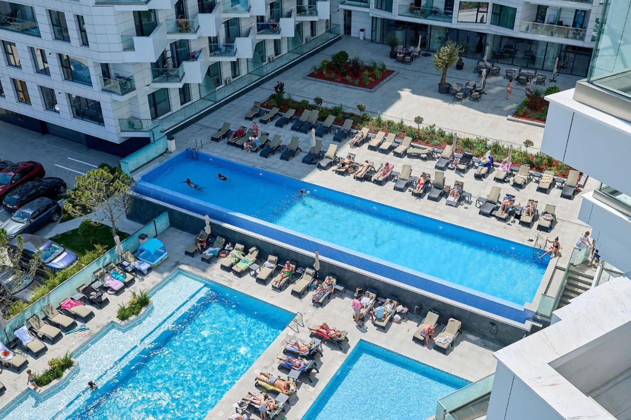 Wave N' Sea Apartment In Infinity Beach Resort - Parking Mamaia Buitenkant foto