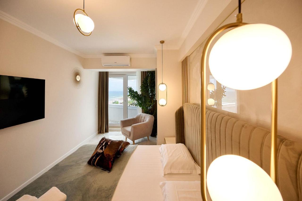 Wave N' Sea Apartment In Infinity Beach Resort - Parking Mamaia Buitenkant foto