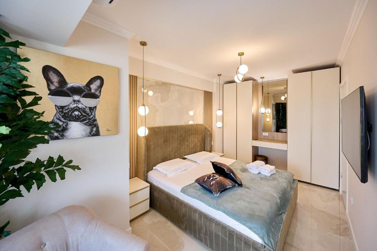 Wave N' Sea Apartment In Infinity Beach Resort - Parking Mamaia Buitenkant foto