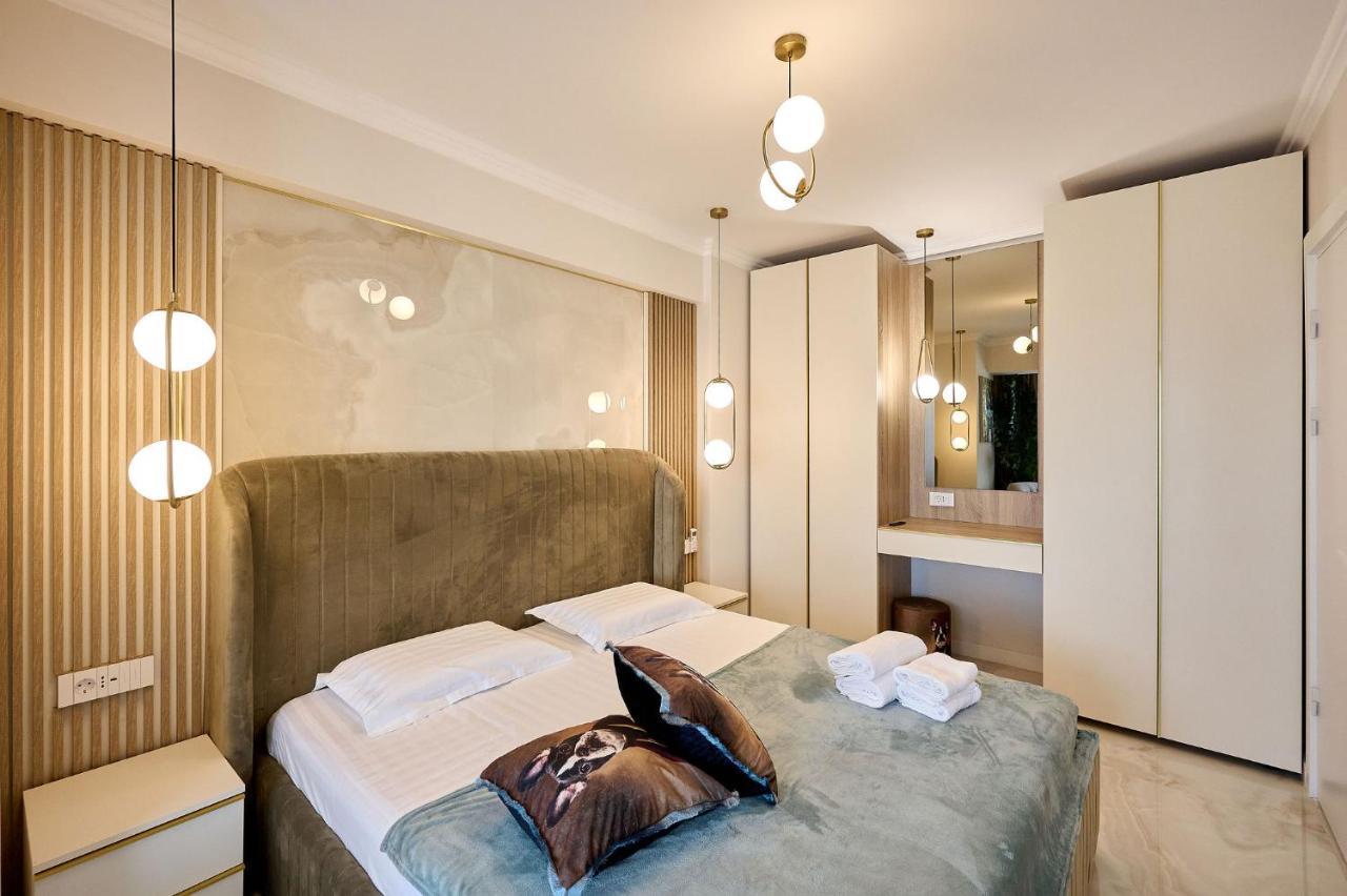 Wave N' Sea Apartment In Infinity Beach Resort - Parking Mamaia Buitenkant foto