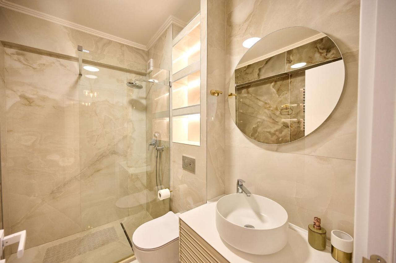 Wave N' Sea Apartment In Infinity Beach Resort - Parking Mamaia Buitenkant foto